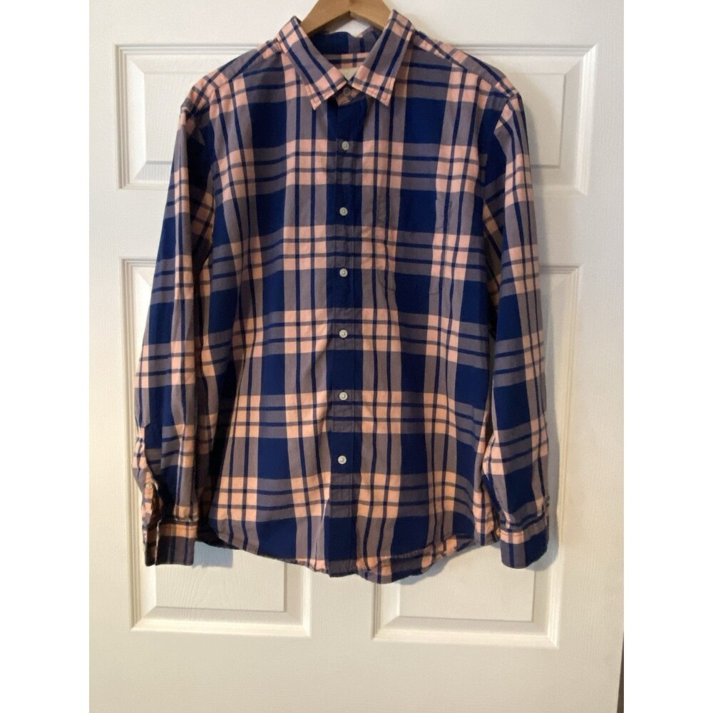 American Eagle Men's blue and plaid button up classic fit shirt size XL